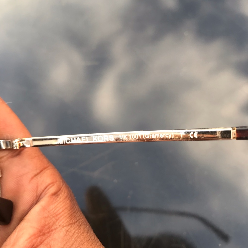 Michael kors sunglasses - Picture 7 of 9